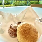 SIMOSE French Restaurant - パン食べ放題なのはうれしい！