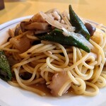 関谷スパゲティ - ９月前半［おすすめスパゲティ］白身魚とオクラの和風スパゲティ