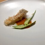 KHAO - 松笠揚げされた甘鯛、レッドカレー