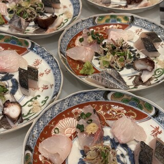 旬菜・地魚や鴨鍋が楽しめる「鴨鍋コース」が人気です