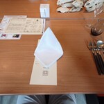 Restaurant Honjin - テーブルセットアップ
            
            ●【French】 季節の食材を使ったシェフお勧めコース
            +乾杯シャンパーニュ（一休特典）　16,500円