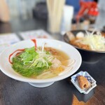 麺屋 みつあし - とりしお蜂蜜梅添え