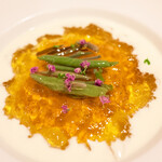 北島亭 - 北海道産 生ウニのコンソメゼリー寄せ カリフラワーのクリーム