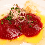 北島亭 - カナダ産フォアグラのポワレ ビーツのヴィネグレットサラダ添え