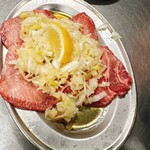 炭火焼肉 芝浦ホルモン - 牛タン