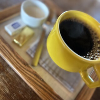 NeKi 額縁と珈琲_1