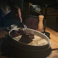 カルネジーオ イースト - 