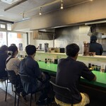 家系ラーメン 加藤商店 - カウンターのみ