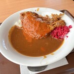 すき家 - 料理写真:バターチキンソースカレー 890円