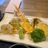 漁師酒場 かりむ丸 - 海と山のドカ盛り天ぷら定食 1,680円