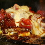 狸狸亭 - 料理写真:フレッシュトマトとチーズのお好み焼
