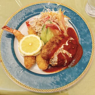 レストランのなか_0