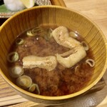 魚と魚 - (静岡)黒むつの炭火焼定食の、味噌汁