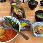 花房 - 古事記丼