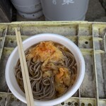 そば処ふじさと - 外で立ち食いそば