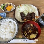 名代とんかつ 味よし - ランチ¥700(味噌串カツ３本、小鉢、お味噌汁、おしんこ、ご飯)