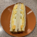 リトルマーメイド - 料理写真:イギリスパンのたまごサンド 396円