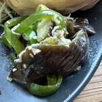 Pocafe - 蒸しなすとピーマンの塩麹じゃこ炒め