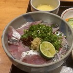 丸新 - 「アジたっぷり丼」(税込1,880円)