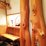 鮨 喜一 - 縁結びのヒノキはお男と女の象徴がある驚くほどのご縁を感じます。