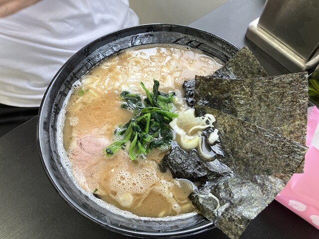 横浜家系ラーメン 貴一（きいち） - 赤湯（ラーメン）の写真