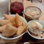 トルクメニスタンパビリオンレストラン - パンとデザートとドリンク