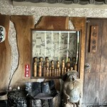 吟八亭 やざ和 - 階段を登ったところに入口が有ります