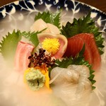 温炊き さんずい - お造り函館4種盛り　1,600円