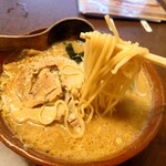 熟成田舎味噌らーめん 幸麺 - 丸麺が合ってる⭕️美味しい⭕️
