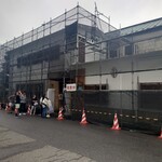 熟成田舎味噌らーめん 幸麺 - 帰りには行列が出来てました