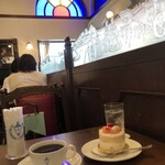 馬車道十番館 - 