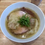 地球の中華そば - MIXワンタン塩（海老/肉ワンタン各1個） 細麺1250円