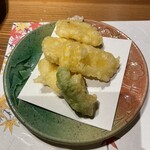 料理や 万ぷく - とうもろこしの天麩羅