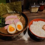 神田ラーメン わいず - 