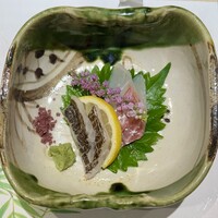 鮨 神戸まつもと - 太刀魚と鯛、足が早い太刀魚は珍しい。美味しいね。