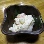 とも恵寿し - お通しのポテトサラダ