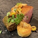 レストラン ローブ - 仔鴨、セップ茸のピュレ、パテの葡萄の葉包、ポレンタ、玉蜀黍