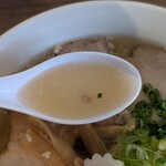 La La Gottsuo - 鶏ガラと豚骨ベースの奥深いスープ