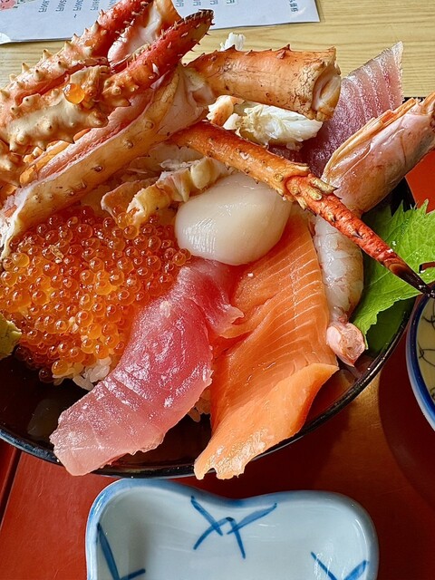 生簀　鯉、川魚、鮮魚、海水魚　などにイケス 鯉とりまぁしゃん 川魚料理 鯉の巣本店 | 田主丸町商工会