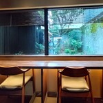 三日月氷菓店 - 奥のカウンター席の様子～!!( ^o^)ﾉ