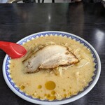 食堂ニューミサ - 味噌ラーメン＋チャーシュー1枚