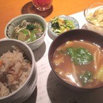 和洋割烹 しまおか - １汁三菜と炊き込みご飯