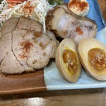 飲み処 食事処 DYNAMITE!! ももすけ - 