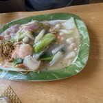 マーボー＆たんたん麺の店 シェ☆シェ - シーフードあんかけ焼きそばも美味しそうでした