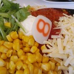 8番らーめん - クリーミートマト唐麺（＋コーン＆とろけるチーズ）