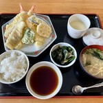 活魚 大力 - 料理写真:エビと白身の天ぷら定食