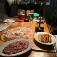 カルネジーオ イースト - 