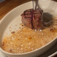 カルネジーオ イースト - 