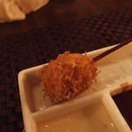 ワインと串揚げ こぱん - さといもは，衣にシラスが入っていてぱりぱりです