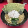 横浜らーめん 大塚家 - ラーメン＋海苔
